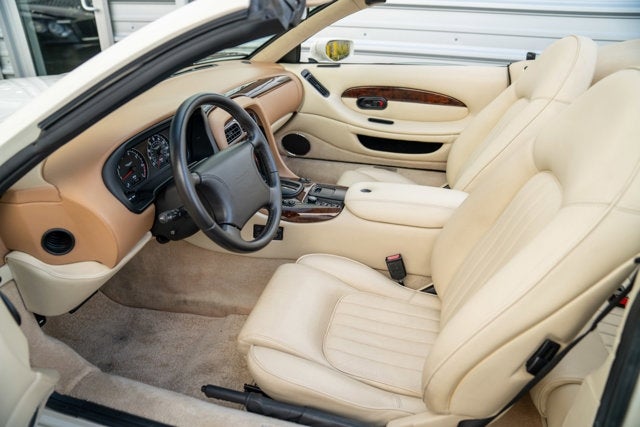 1997 Aston Martin DB7 Volante