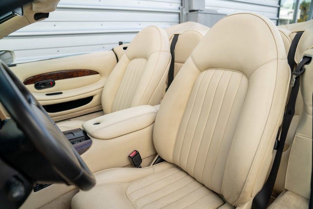 1997 Aston Martin DB7 Volante