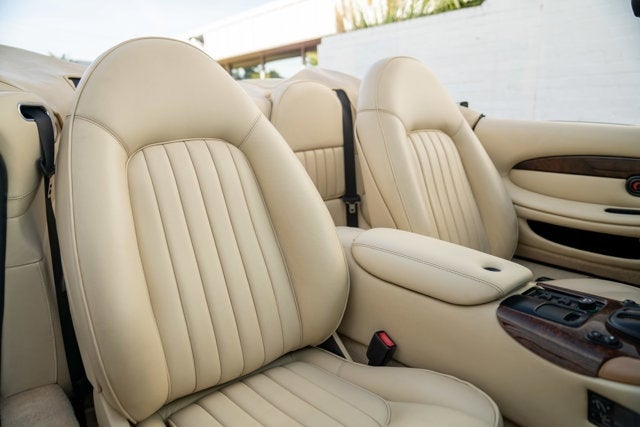 1997 Aston Martin DB7 Volante