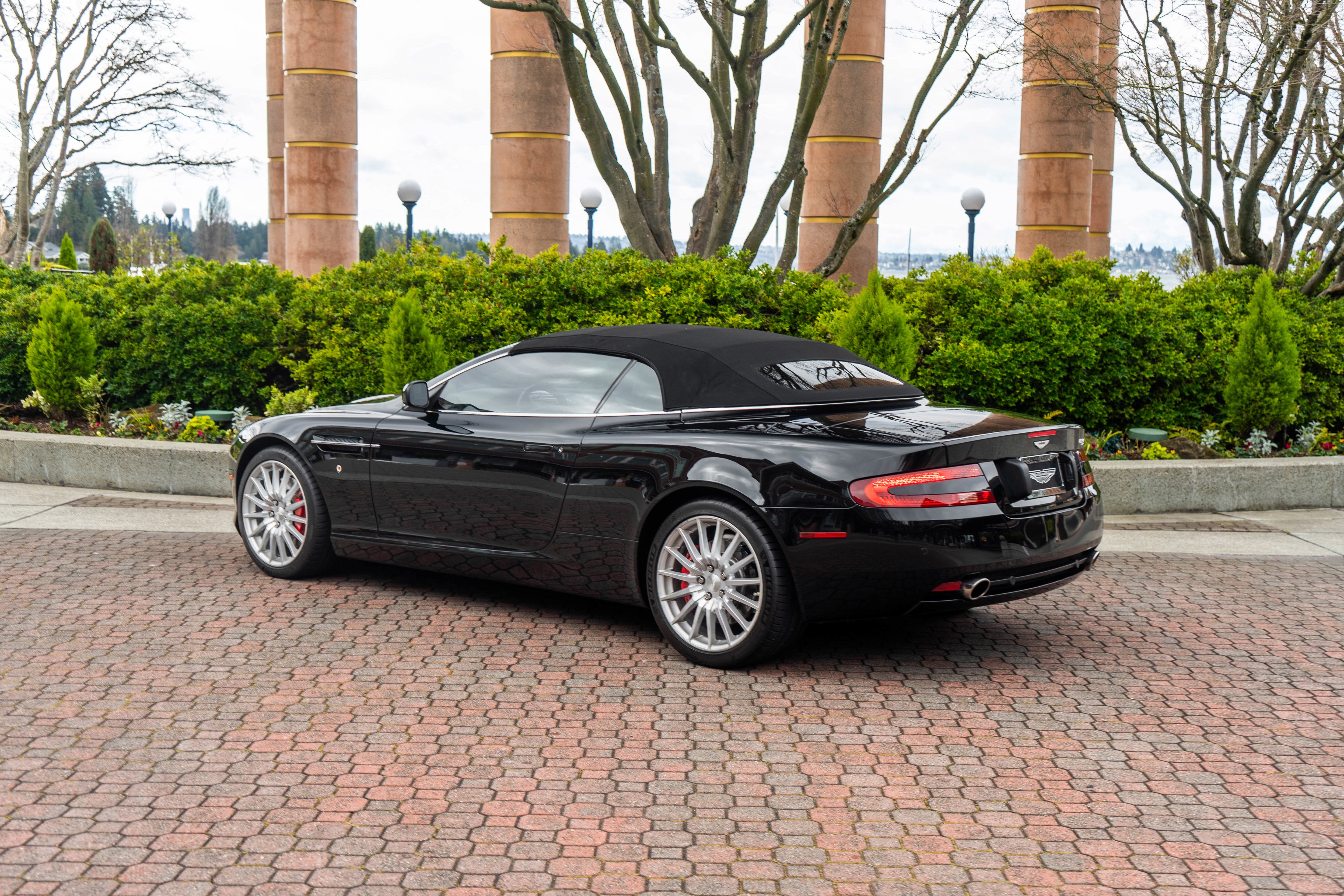 2009 Aston Martin DB9 2dr Volante Man