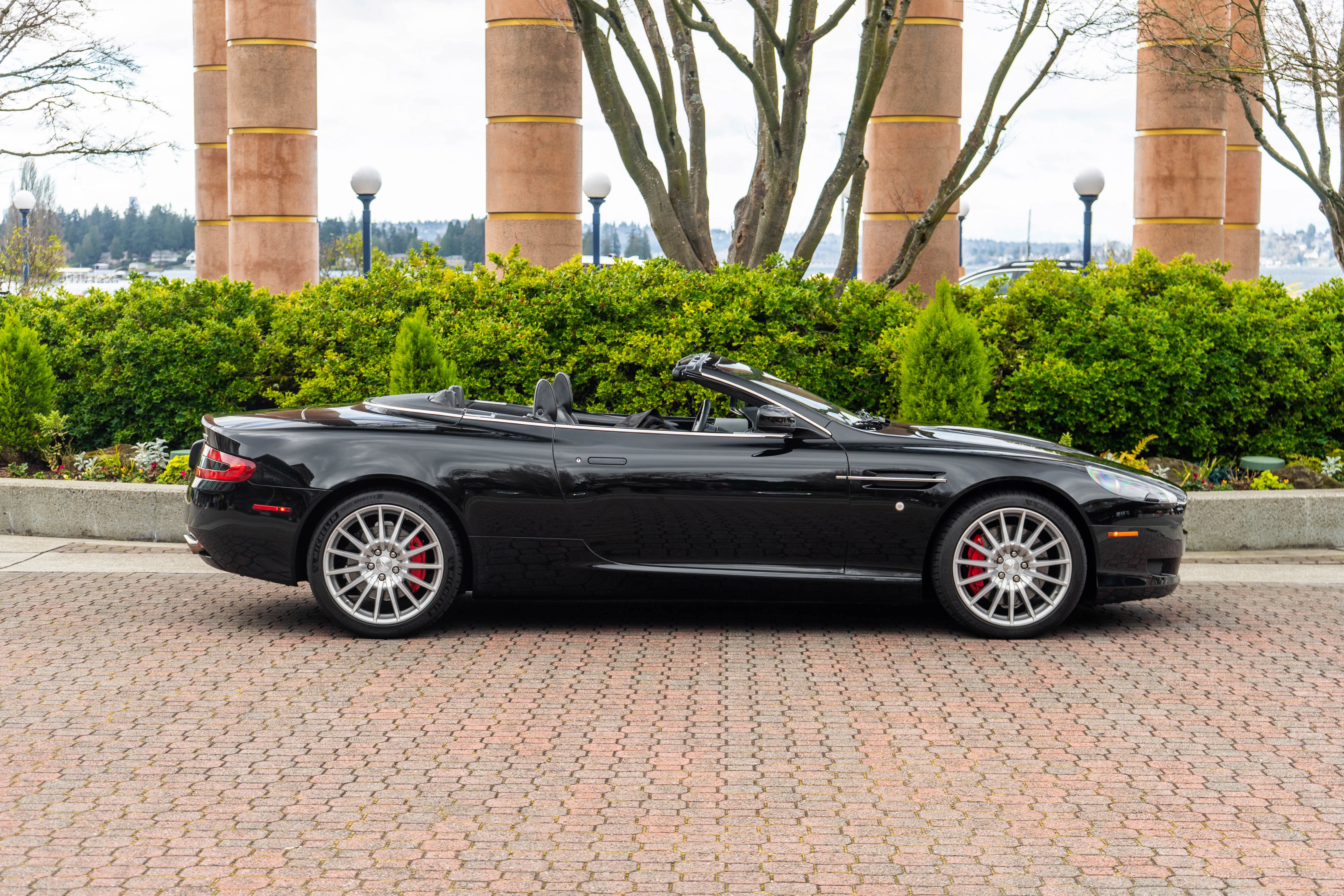 2009 Aston Martin DB9 2dr Volante Man