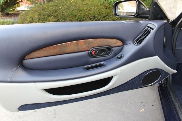 2001 Aston Martin DB7 V12 Vantage Volante