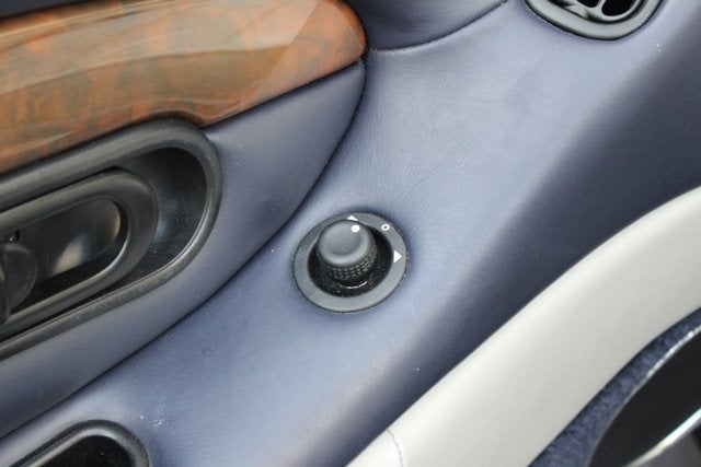 2001 Aston Martin DB7 V12 Vantage Volante