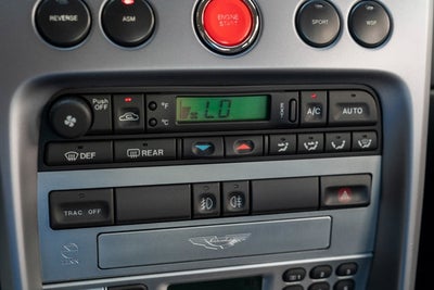 2003 Aston Martin Vanquish 2dr Cpe