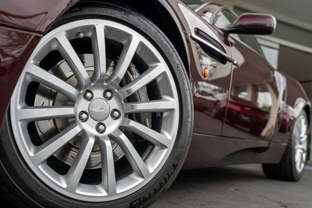 2003 Aston Martin Vanquish 2dr Cpe