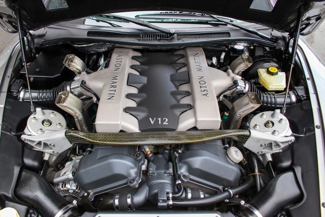 2003 Aston Martin Vanquish 2dr Cpe