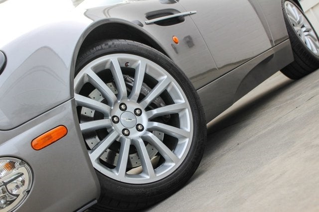 2003 Aston Martin Vanquish 2dr Cpe