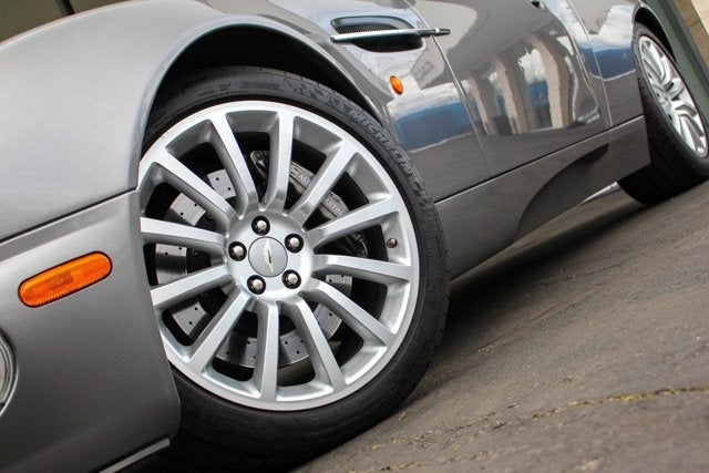 2003 Aston Martin Vanquish 2dr Cpe