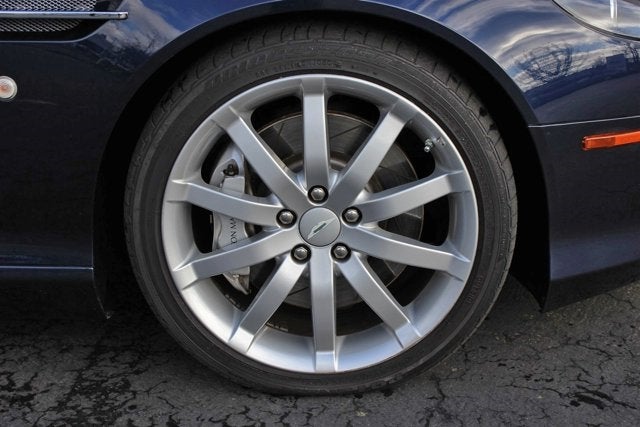 2005 Aston Martin DB9 2dr Cpe Manual