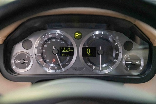 2005 Aston Martin DB9 2dr Cpe Manual