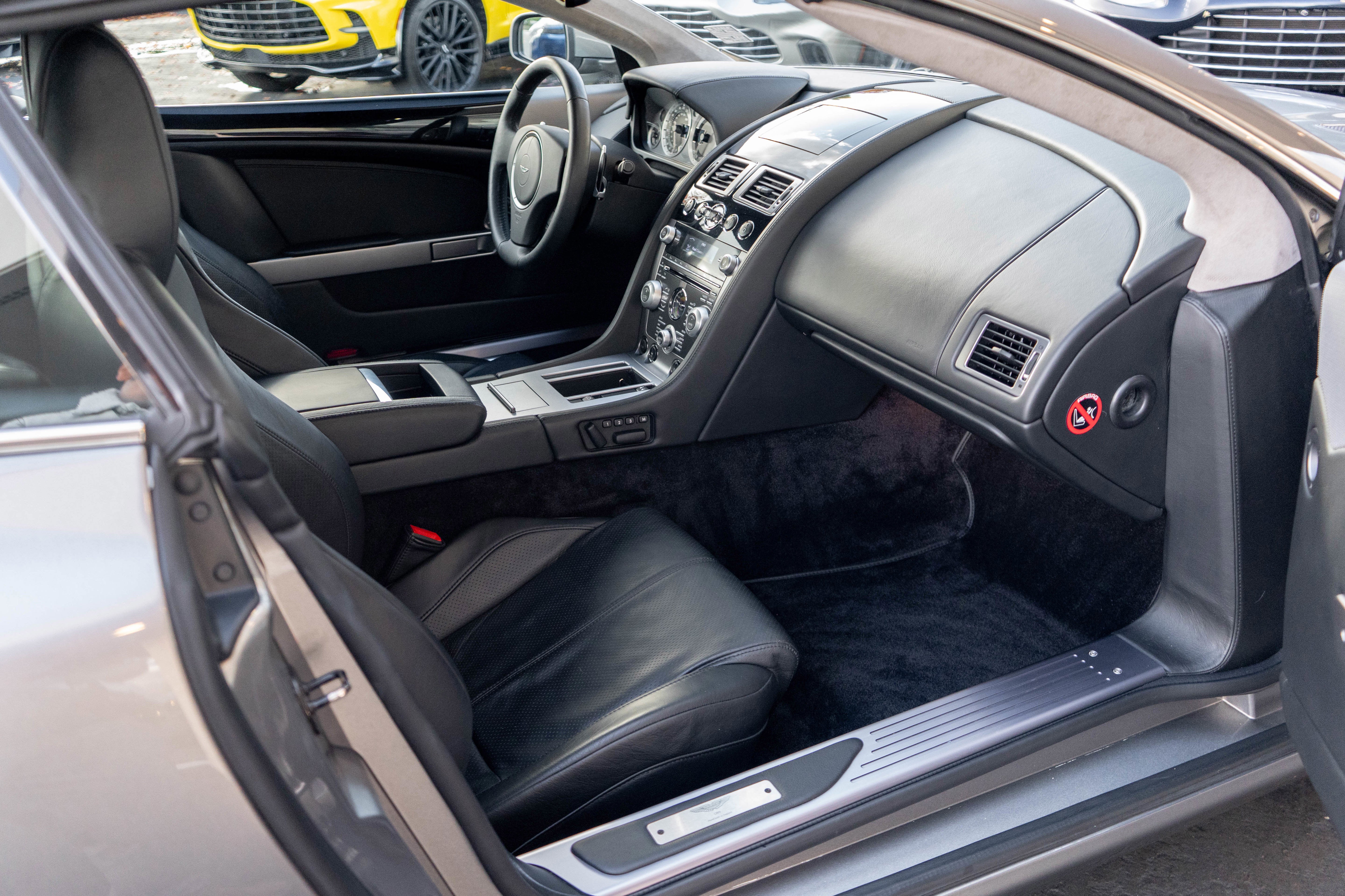 2009 Aston Martin DB9 Volante