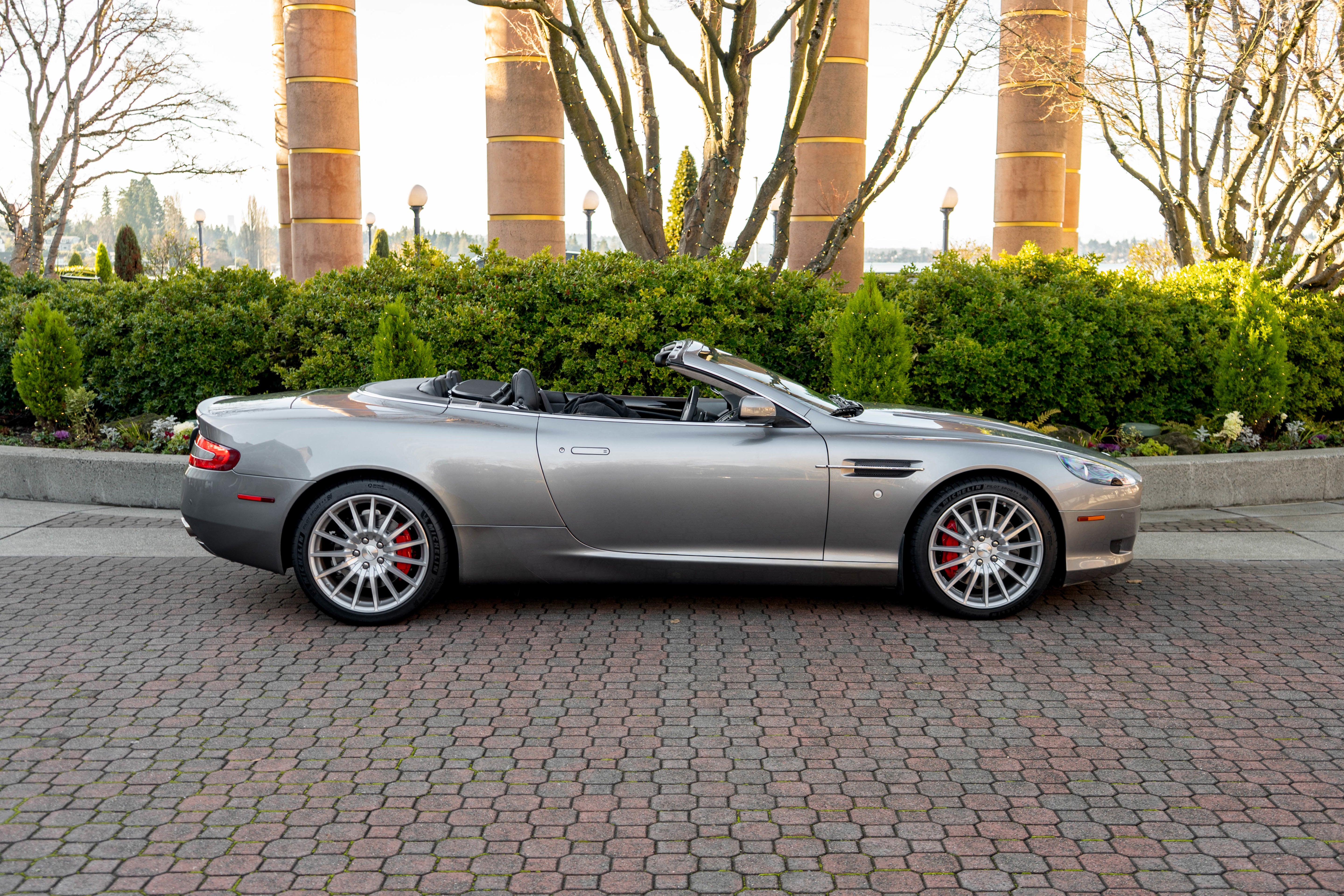 2009 Aston Martin DB9 Volante