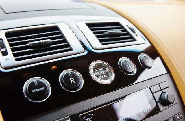 2008 Aston Martin V8 Vantage 2dr Cpe Sportshift