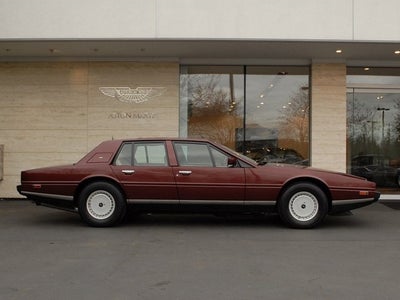 1986 Aston Martin Lagonda Base