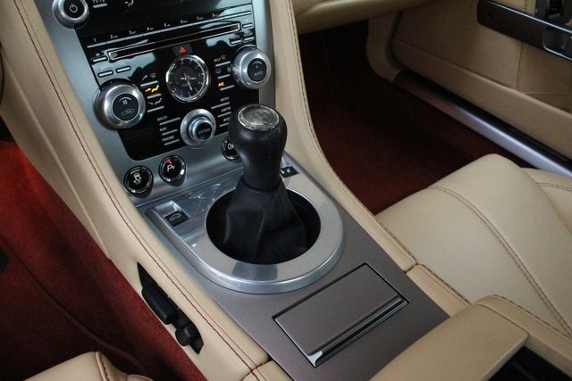 2015 Aston Martin V8 Vantage Coupe