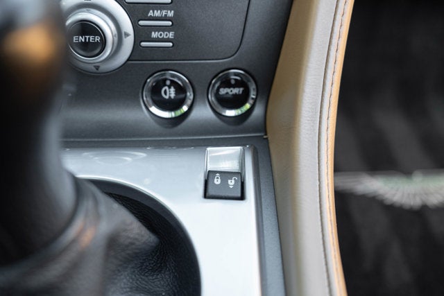 2015 Aston Martin V8 Vantage Roadster 2dr Conv