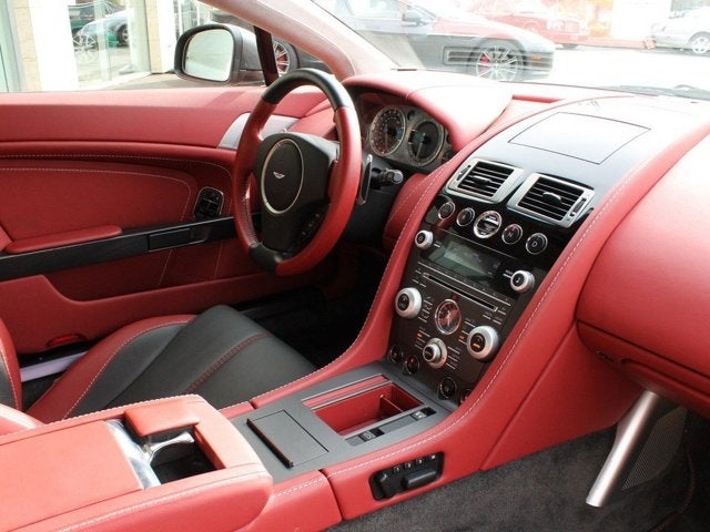 2010 Aston Martin V8 Vantage 2dr Cpe Sportshift