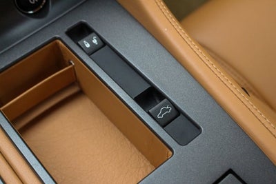 2012 Aston Martin V8 Vantage 2dr Cpe Sportshift