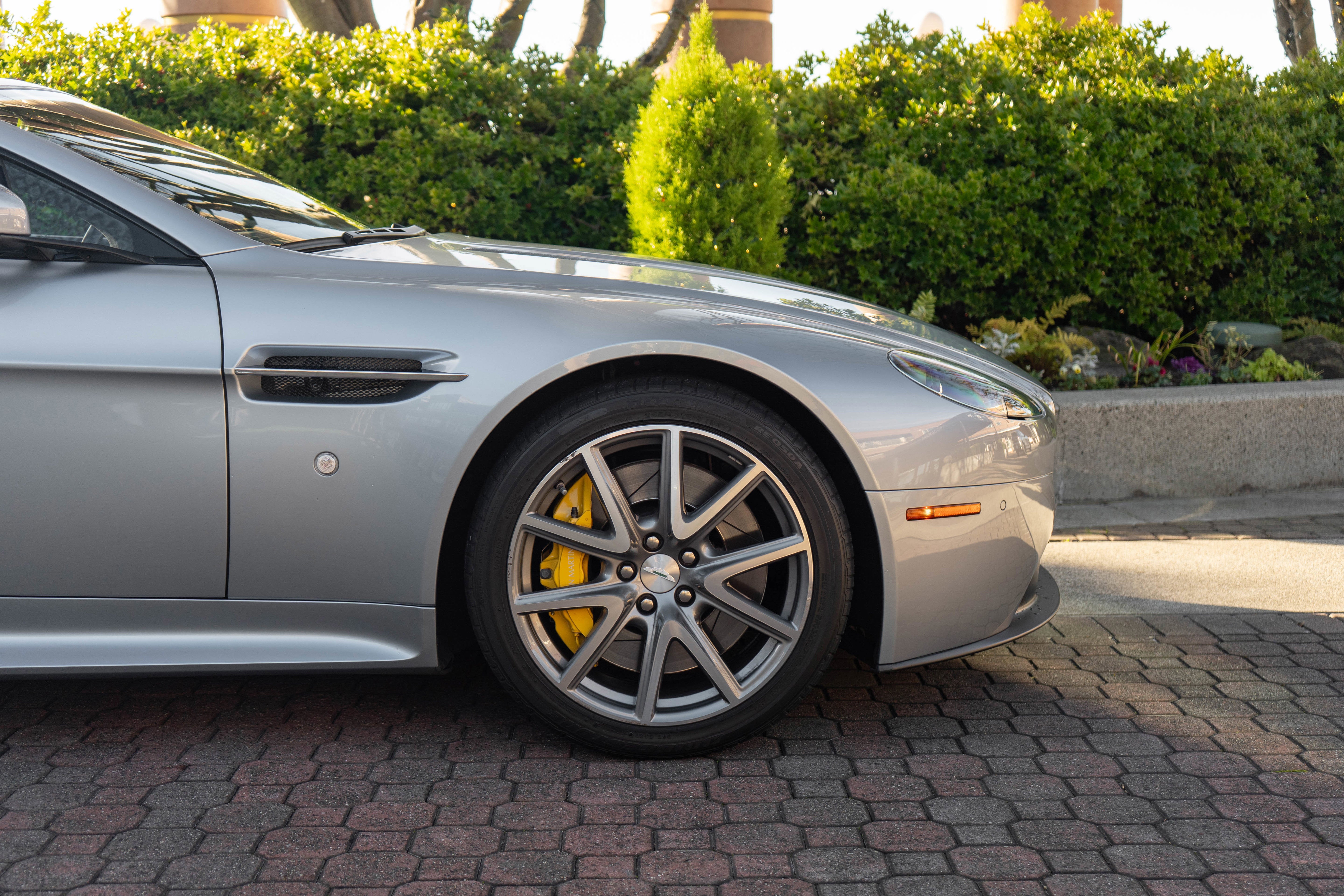 2015 Aston Martin V8 Vantage Roadster GT