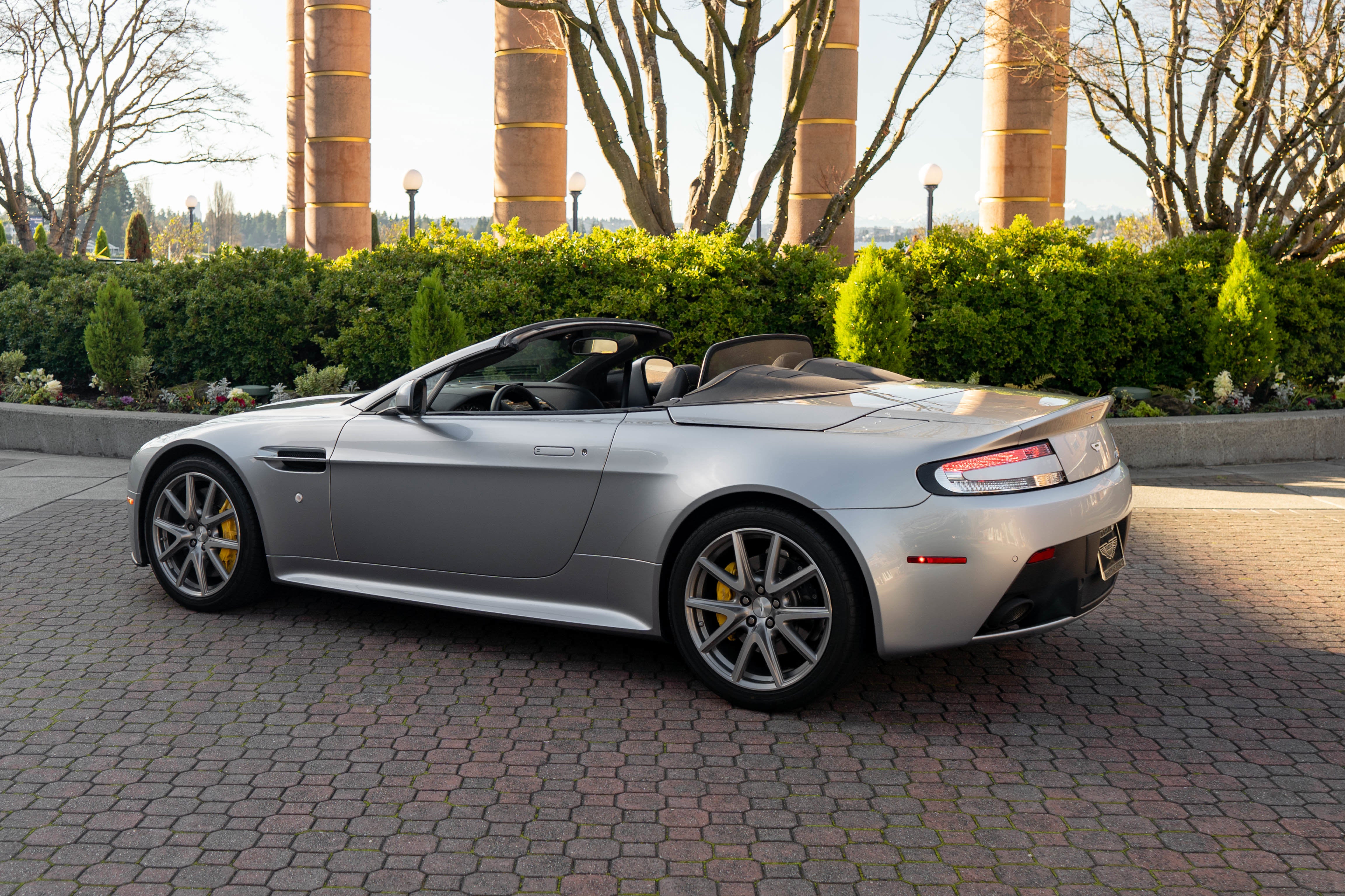 2015 Aston Martin V8 Vantage Roadster GT