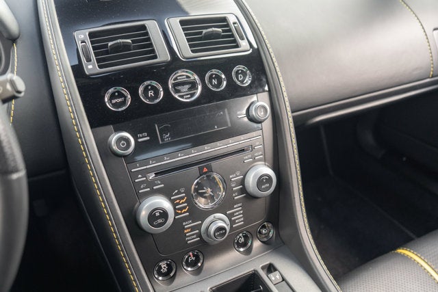 2015 Aston Martin V8 Vantage Roadster GT