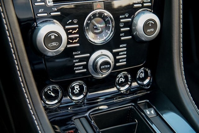 2015 Aston Martin V12 Vantage S Volante