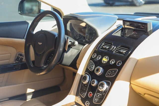 2016 Aston Martin DB9 GT