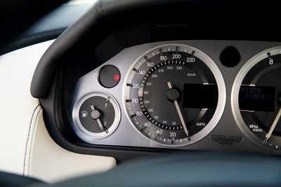 2015 Aston Martin DB9 Coupe