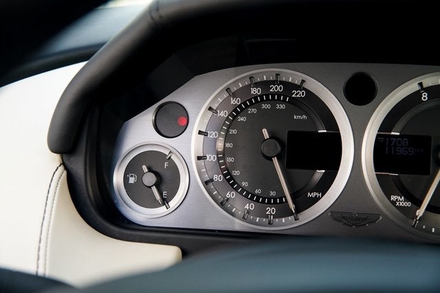 2015 Aston Martin DB9 Coupe