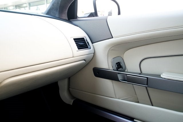 2015 Aston Martin DB9 Coupe