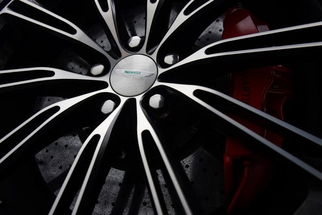 2015 Aston Martin DB9 Carbon Edition