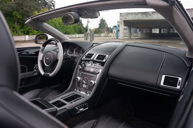 2015 Aston Martin DB9 2dr Volante Auto