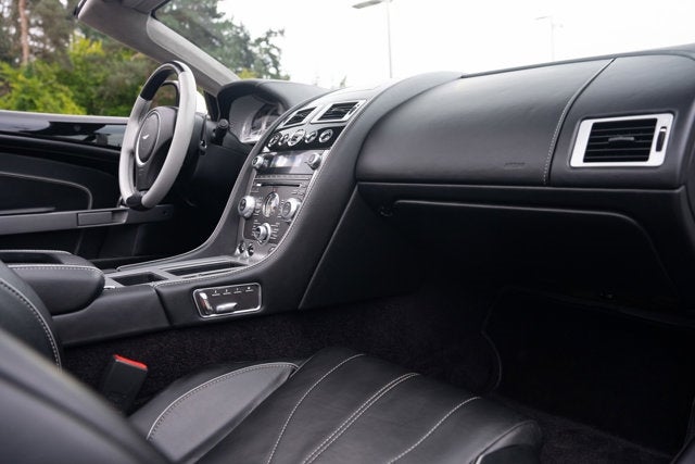 2015 Aston Martin DB9 2dr Volante Auto