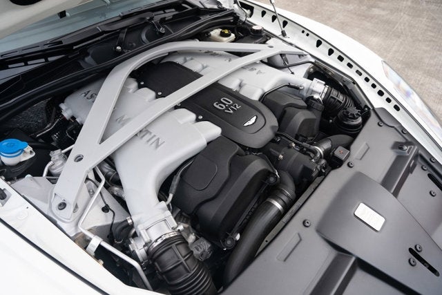 2015 Aston Martin DB9 2dr Volante Auto