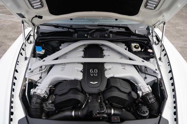 2015 Aston Martin DB9 2dr Volante Auto