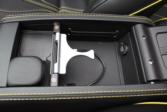 2015 Aston Martin DB9 Carbon Edition Volante