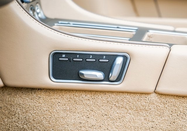 2015 Aston Martin DB9 Volante