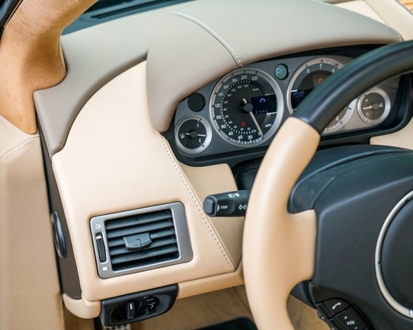 2015 Aston Martin DB9 Volante