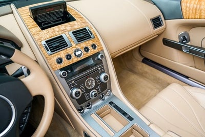 2015 Aston Martin DB9 Volante