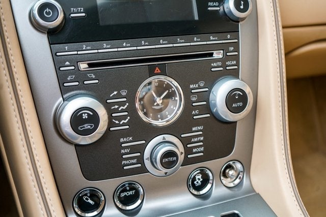 2015 Aston Martin DB9 Volante