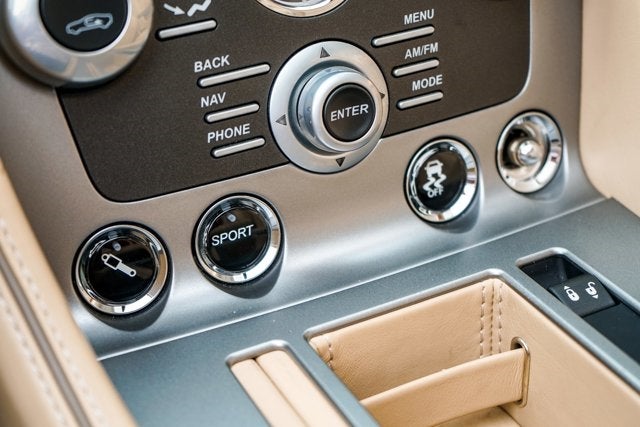 2015 Aston Martin DB9 Volante