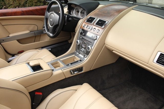 2015 Aston Martin DB9 Volante