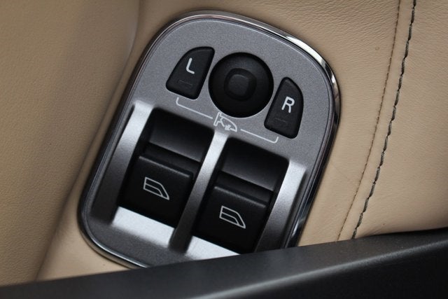 2015 Aston Martin DB9 Volante