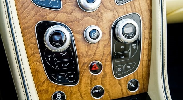 2016 Aston Martin DB9 GT Volante