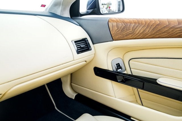 2016 Aston Martin DB9 GT Volante