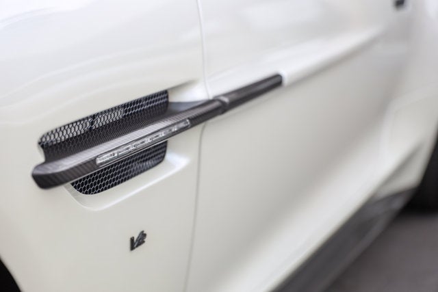 2016 Aston Martin Vanquish Carbon