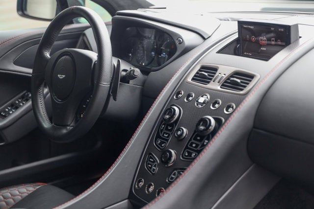 2016 Aston Martin Vanquish Carbon