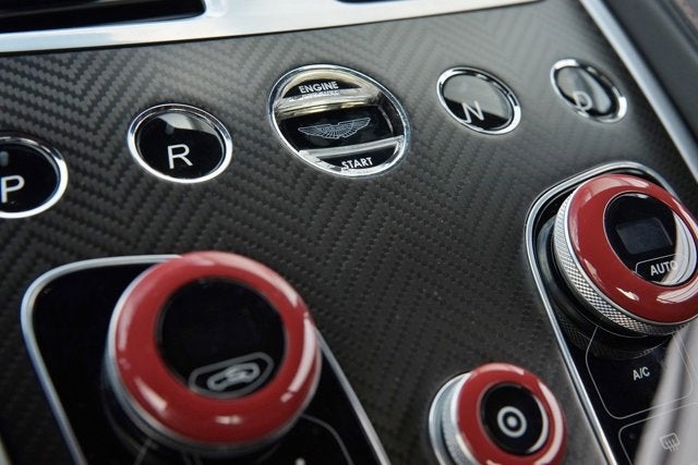 2014 Aston Martin Vanquish 2dr Cpe