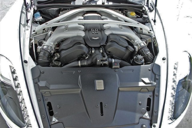 2014 Aston Martin Vanquish 2dr Cpe