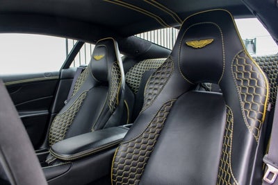 2015 Aston Martin Vanquish 2dr Cpe